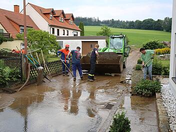 Die Unwetter in Franken haben in Gefrees (Landkreis Bayreuth) am Mittwoch erste Spuren hinterlassen.  NEWS5 / Fricke