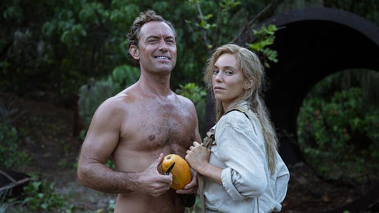 Dr. Friedrich Ritter (Jude Law) und seine Geliebte Dora Strauch (Vanessa Kirby) suchen auf einer einsamen Galapagosinsel nach Wahrheit und Erlösung. Bis neue Nachbarn auftauchen, die ihren Traum vom Paradies gefährden.