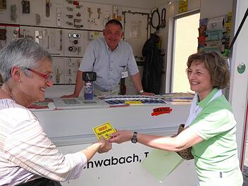 Udo Winkler regt dazu ein, Schilder mit der Aufschrift "Vorsicht! Wachsamer Nachbar" am Haus anzubringen. Fotos: Pauline Lindner
