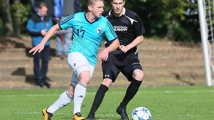 Sven Wieczorek hat in Unterpleichfeld absolute Joker-Qualitäten bewiesen: In der 78. Minute eingewechselt, erzielte er noch zwei Tore zum 5:0-Sieg der SpVgg Jahn Forchheim.  Foto: Sebastian Baumann