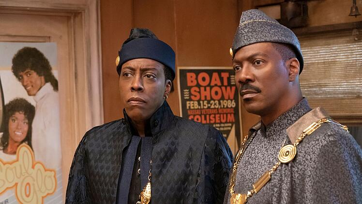 Außer Konkurrenz: "Der Prinz aus Zamunda 2" (18. Oktober, 20:15 Uhr in SAT.1) gehört weder zu den ganz schlechten noch zu den besten Filmen Eddie Murphys (rechts, neben Arsenio Hall).