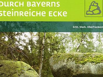 Mit der Broschüre "Durch Bayerns steinreiche Ecke" ist Wirsbergs Bürgermeister Hermann Anselstetter alles andere als zufrieden.  Repro: BR