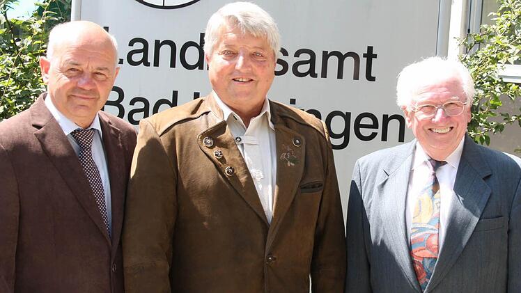 Auch Helmuth Schäfer (von links), Erwin Baum und Adam Reusch wurden für ihr jahrzehntelanges Engagement ausgezeichnet. Foto: Edgar Bartl