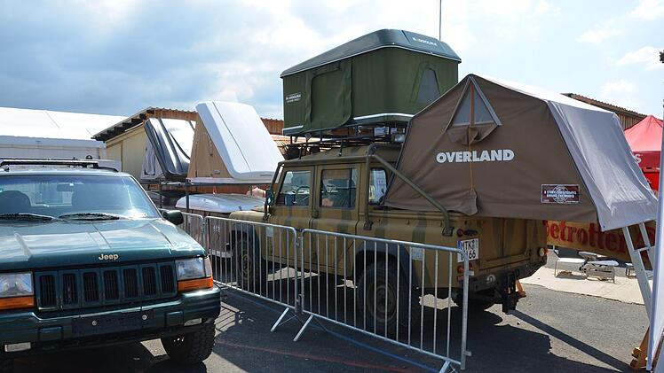 Dachzelte in jeder Form und Größe, auch das bot die Abenteuer- und Allrad-Offroadmesse in Bad Kissingen. Peter Rauch