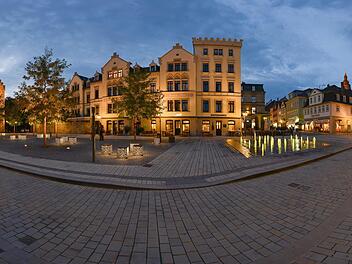 Der Albertsplatz nach seiner Sanierung ist heute ein beliebter Treffpunkt im Herzen der Stadt.   Foto: RainerBrabec.de