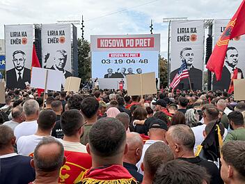 Proteste f&uuml;r Ex-Pr&auml;sident Thaci im Kosovo