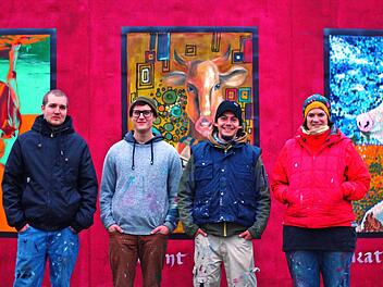 Bunte Kunst von Alexander Zellmer, Matthias Weißenböck, FlorianTschech und Lena Hofmann.  Foto: Landesvereinigung der Bayerischen Milchwirtschaft