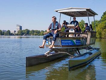 Markus Söder auf großer Fahrt auf dem Wöhrder See Foto: Heimatministerium