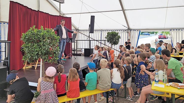 Unter anderem mit einem Kinder-Programm feierte die Gemeinde Rauhenebrach im Sommer ihr 50-jähriges Bestehen. Rund 10.000 Euro kostete das, weil die Kleinen keinen Eintritt und die Großen nur moderate Preise zahlen sollten.