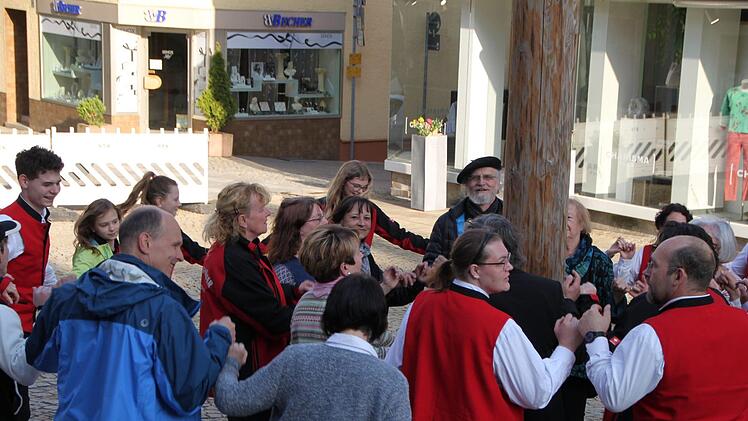 Tanz in den Mai in Bad Brückenau Foto: Ulrike Müller
