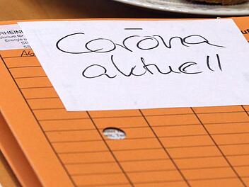 Corona hält auch den Schulbetrieb auf Trab. Aber im Landkreis wurde vorerst überall Entwarnung gegeben.CT-Archiv