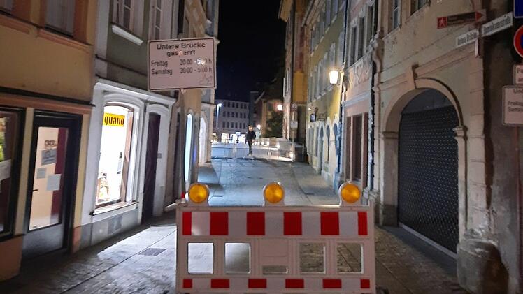 Bamberg: Untere Brücke seit drei Wochenenden gesperrt - Polizei und Stadt mit erster Bilanz