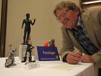 Kommt aus Neustadt und gewann einen "Puppen-Oscar": Joachim Tranger. Fotos: Berthold Köhler