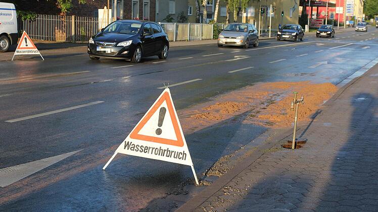 Ein Wasserrohrbruch am Stadtrand von Bayreuth sorgt derzeit für Probleme. Foto: News5 / Fricke