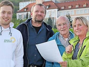 Das Energiewende-Bündnis Kulmbach fordert den Stadtrat auf, seinen 2014 gefassten Grundsatzbeschluss gegen Freiflächen-Photovoltaikanlagen in der Stadt Kulmbach aufzuheben. Foto: Sonny Adam