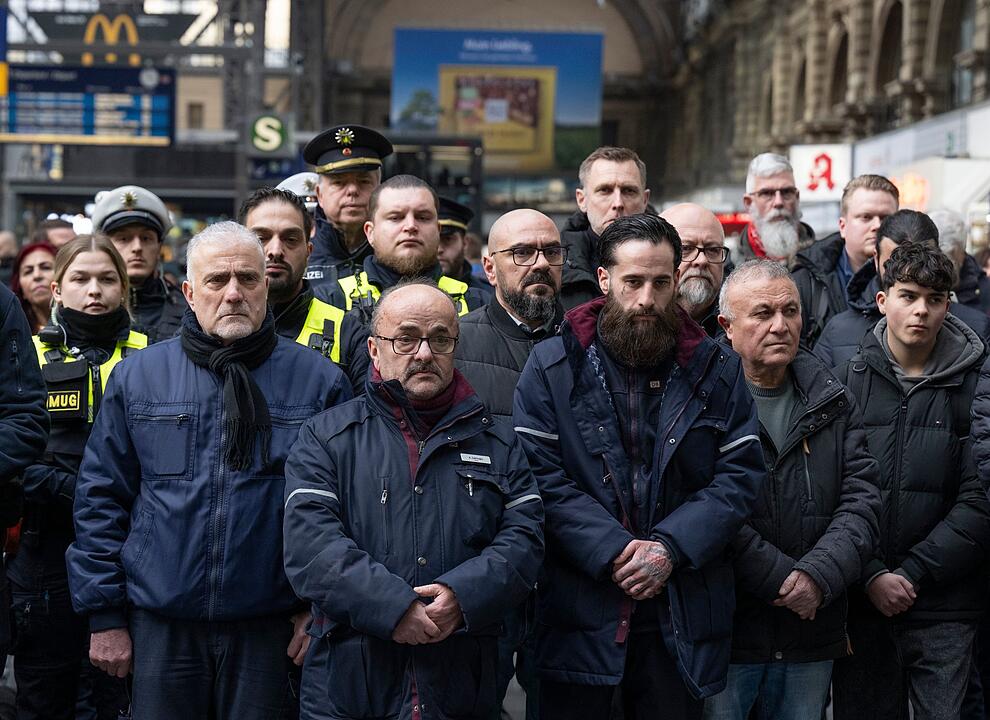 Zugbegleiter stirbt nach Angriff bei Ticketkontrolle