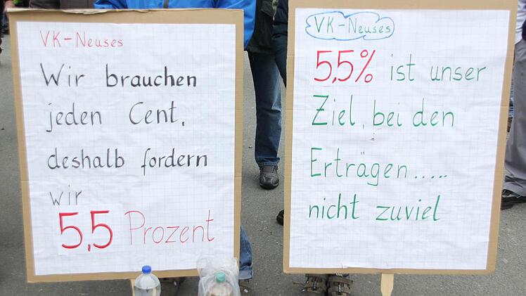 Plakate der Protestierenden Foto: Friedwald Schedel