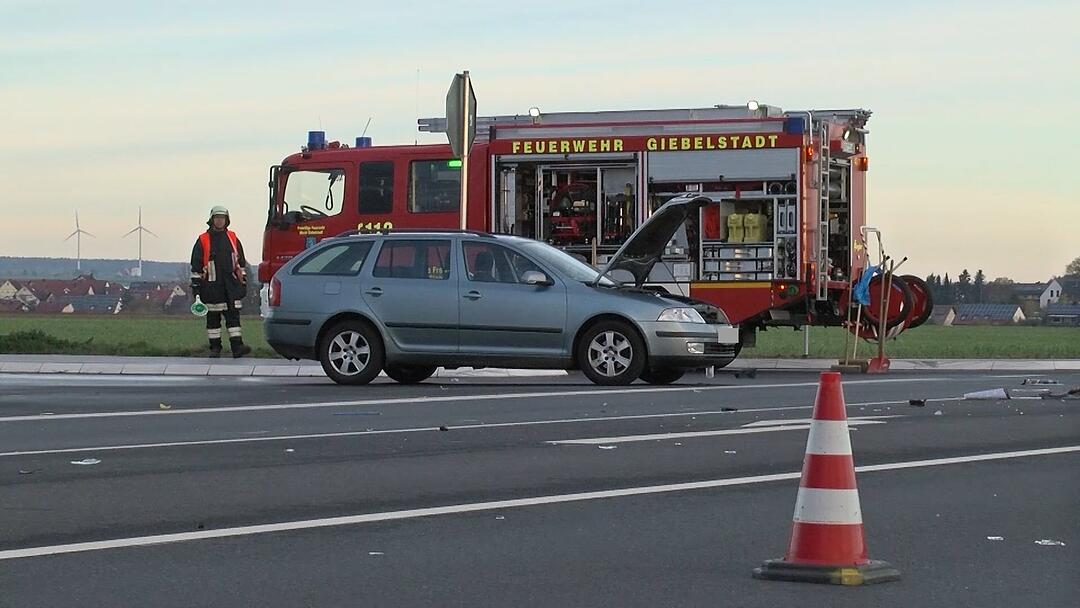 Verkehrsunfall auf der B19 in Unterfranken - 18-jähriger Motorradfahrer schwer verletzt