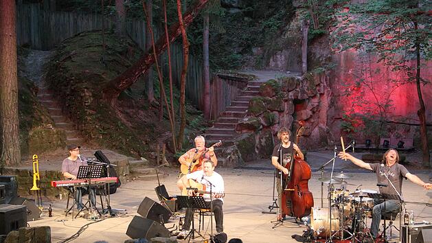 Die Band "Waldschrat" begeisterte mit ihrem Auftritt auf der Naturb&uuml;hne Trebgast. Foto: Sonny Adam