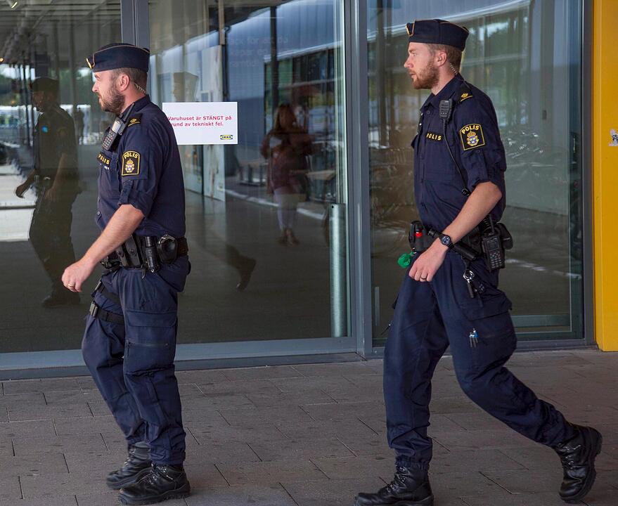 Messerangriff bei Ikea: Zwei Menschen sterben in Möbelhaus