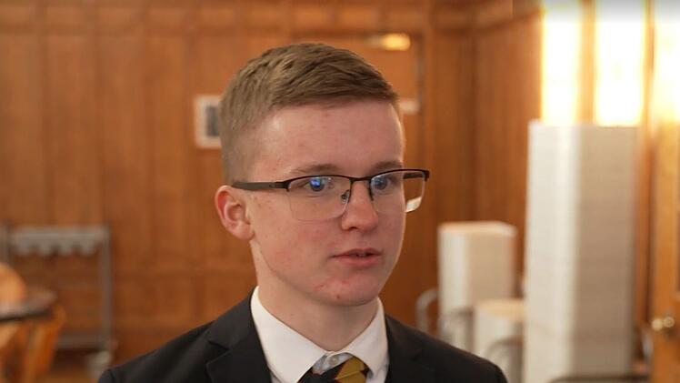 Lucas lebt sich nur langsam in England ein.