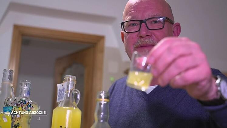 Bei der Limoncello-Verkostung schwelgt Peter Giesel pl&ouml;tzlich in Erinnerungen.