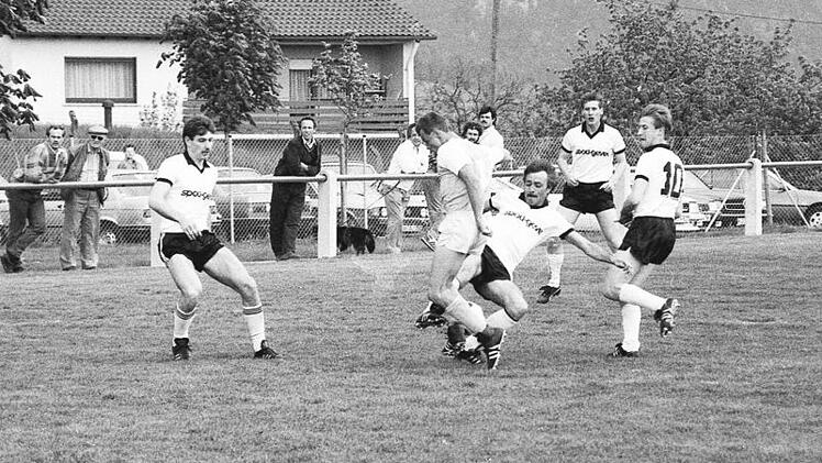 Szene aus dem Spiel der DJK Nüdlingen gegen Alltstadt Schweinfurt (2:2).