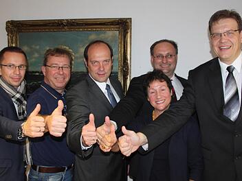 Die Bad Kissinger CSU-Spitze strotzt nur so vor Optimismus (von links): Michael Rüth, Wolfgang Lutz, Michael Heppes, Gudrun Heil-Franke, Carsten Ahlers und Steffen Hörtler.  Foto: Edgar Bartl