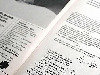 Ein Ausschnitt aus der Hebammen-Zeitschrift von 1970 zeigt, dass eine Hausgeburt "ohne Rücksicht auf die Dauer des Beistandes" einer Hebamme damals 160 DM eingebracht hat.