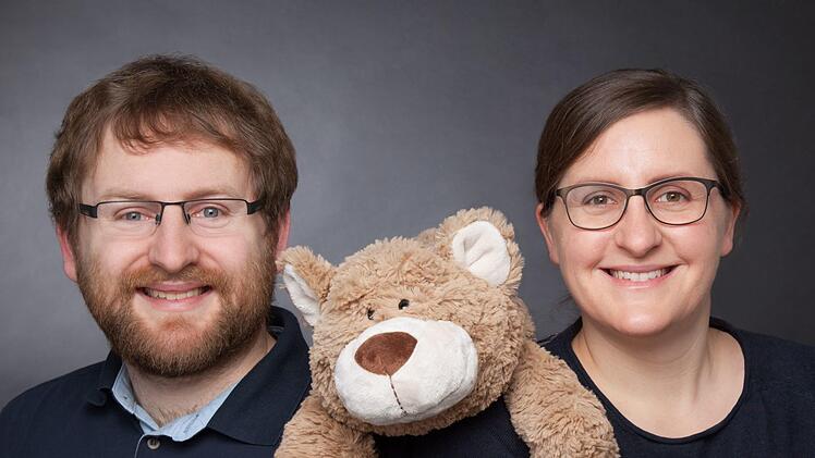 Astrophysiker Dr. Urs Ganse und Weltraummedizinerin Bergita Ganse. Der Name des Kollegen in der Mitte ist nicht bekannt. Foto: Ganse