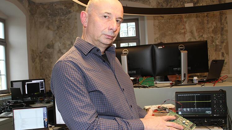 Wolfgang K&ouml;cher ist einer der Vorst&auml;nde der ESR Labs - er f&uuml;hrt die Aktiengesellschaft gemeinsam mit Gerd Sch&auml;fer. Sonny Adam