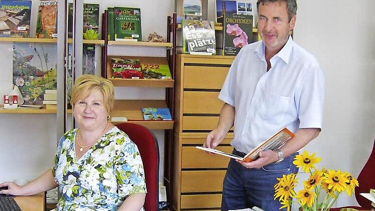 Gräfenbergs Bürgermeister Hans-Jürgen Nekolla und seine Mitarbeiterin Helga Vogler Foto: Malbrich