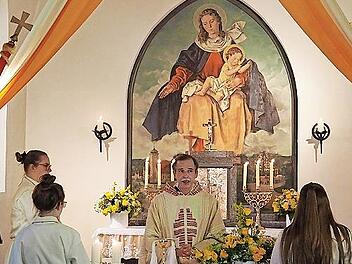 Pfarrer Christian Kaiser zelebrierte den Festgottesdienst in der Filialkirche „Maria von der immerwährenden Hilfe“ in Frankendorf.