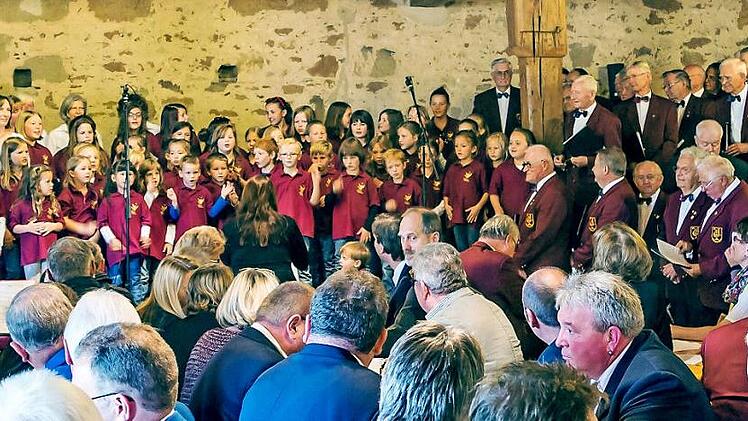 Neben dem klassischen Männerchor gibt es auch einen Jugendchor: Bei den "Cäcilia Spatzen" sind 80 Kinder und Jugendliche dabei. Foto: privat