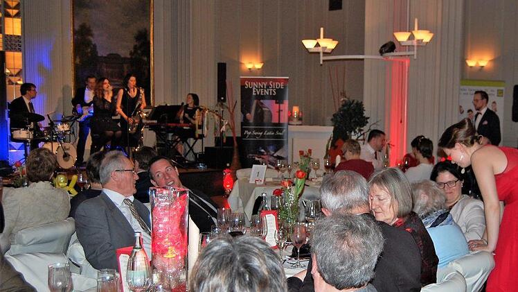 Die Combo "Sunny Side" bildete den musikalischen Rahmen der Benefizgala. Foto: Sigismund von Dobschütz