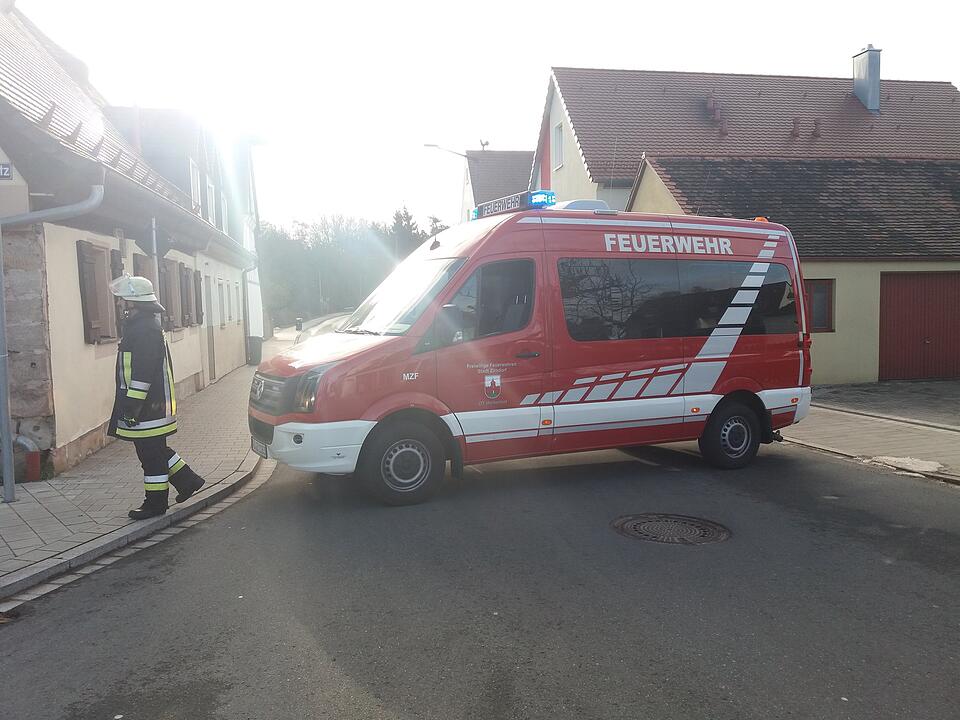Gasaustritt im Kindergarten: Kompletter Ortskern von Zirndorf-Weiherhof gesperrt