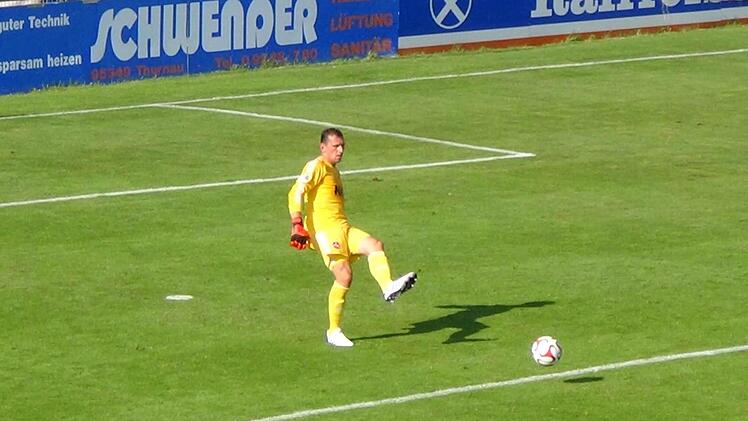 Der 1. FC Nürnberg konnte seine Fans im Waldstadion in Weismain beim Testspiel gegen den FC Valencia begeistern. Foto: Timo Weith