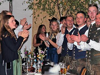 Die Planpaare, 41 an der Zahl, stehen im Mittelpunkt des Planfestes in Rannungen.  Foto: Dieter Britz