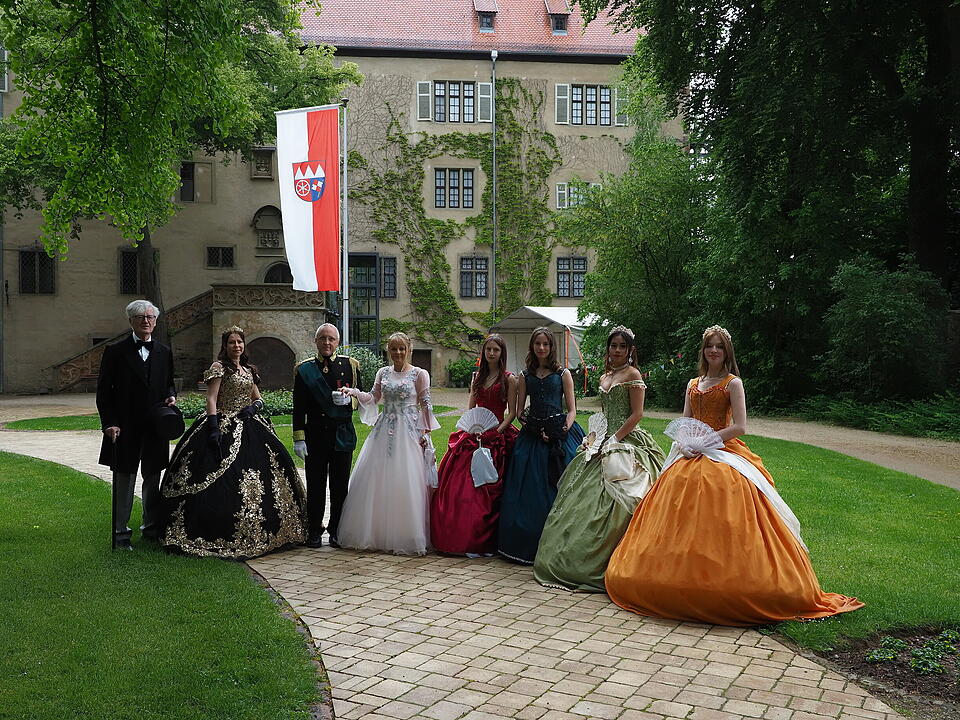 Themenführungen, Kreativangebote und Live-Musik