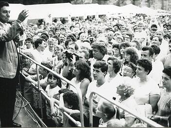 1989 sang Karel Gott beim Coburger Schlossplatzfest. Foto: CT-Archiv