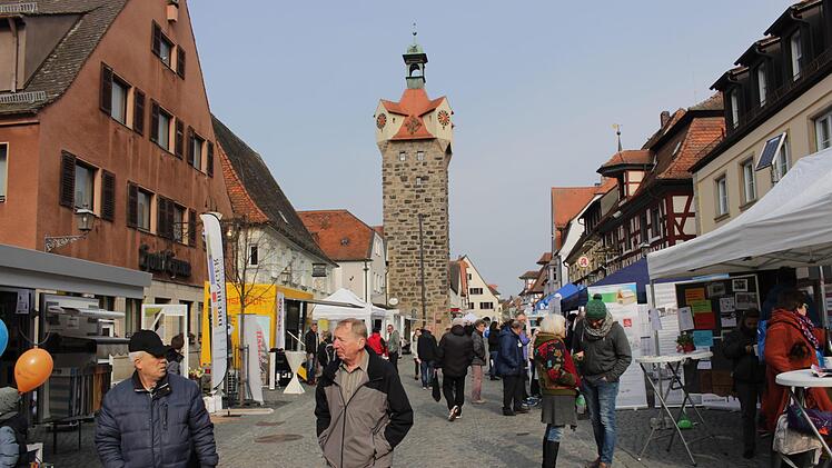 Die Stadtmesse am Samstag in Herzogenaurach war gut besucht. An vielen St&auml;nden ging es auch um Klimaschutz.