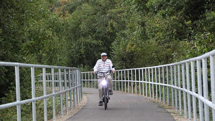 An besonders gefährlichen Stellen sind Geländer angebracht worden. Foto: Ulrike Müller