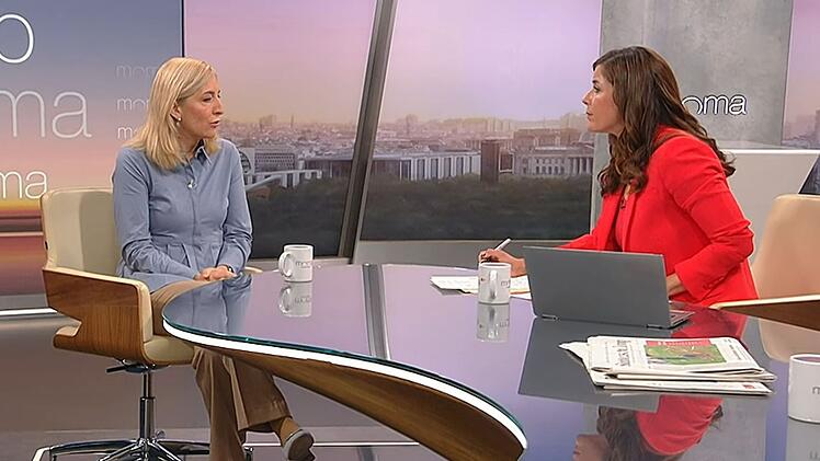 Bundesgesundheitsministerin Nina Warken (links) stellte sich im ZDF-"Morgenmagazin" den Fragen von Eva-Maria Lemke.