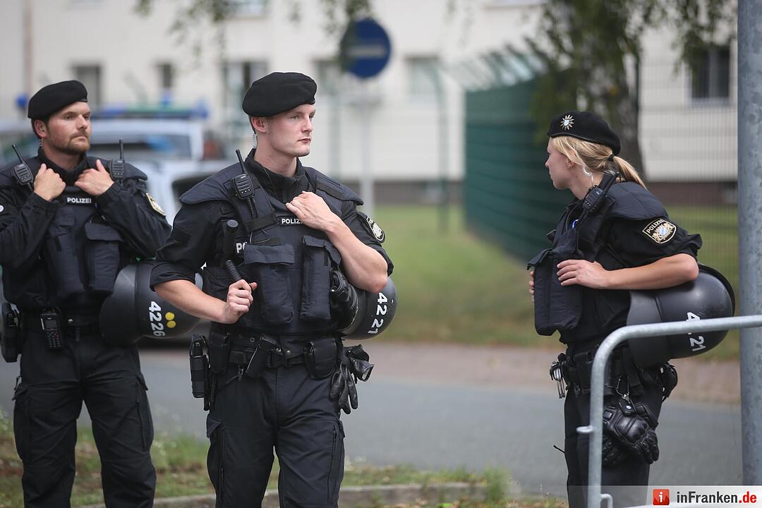 Protestkundgebung vor Bamberger Fluechtlingsheim