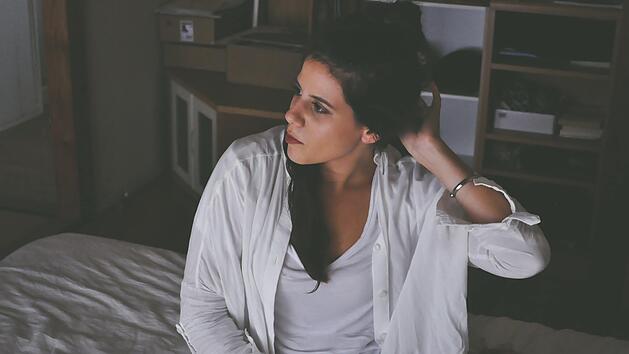 Mit dem richtigen Waschprogramm und wirksamen Hausmitteln wird wei&szlig;e W&auml;sche wieder strahlend wei&szlig;.