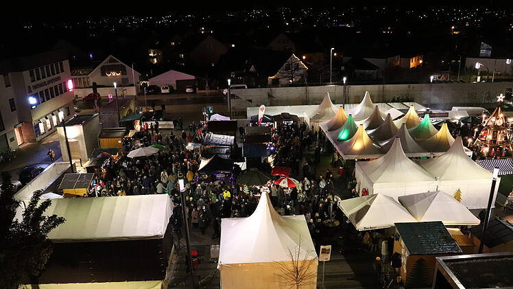 Oberasbach: Krippenausstellung, Musik und mehr - Weihnachtsmarkt findet wieder statt