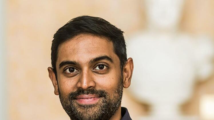 Harish Shankar, Kandidat für die Nachfolge von GMD Roland Kluttig, dirigierte in Coburg eine Aufführung von Bizets Oper "Carmen".Foto: Jochen Berger