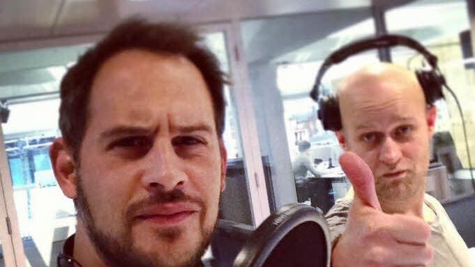 Moritz Bleibtreu (links) und Jürgen Vogel zählen zu den zurzeit populärsten Schauspielern in Deutschlands. Zuletzt drehten sie gemeinsam den Film "Quellen des Lebens". Dieses Foto entstand während einer Werbetour für diesen Film und wurde auf Bleibtreus Facebook-Seite gepostet.  Foto: privat
