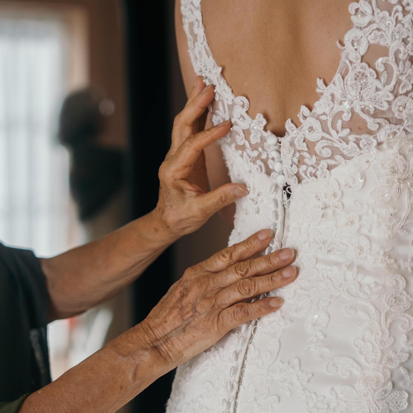 Hochzeitskleid anfertigen lassen kosten clearance