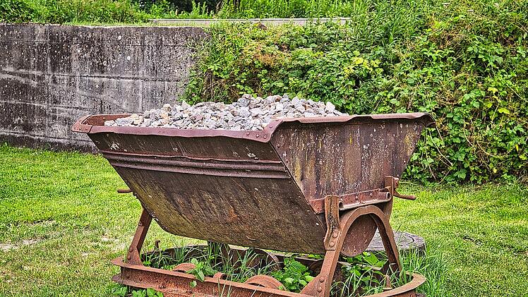 Feldbahn-Loren geraten allmählich in Vergessenheit.